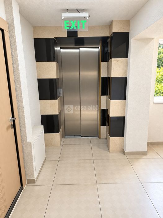 Frumoasa - bd. Poitiers, garsoniera renovata complet, bloc cu lift, LIBERA