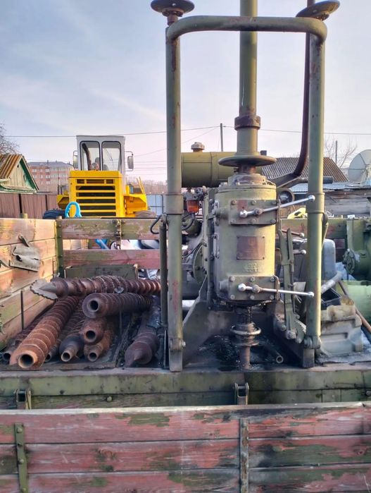 Буровая установка УВД 15                  .