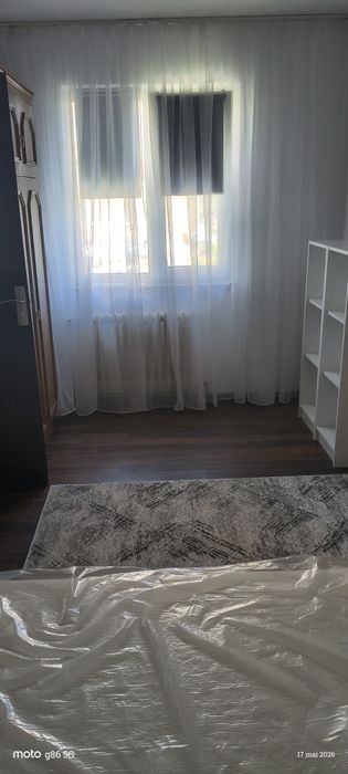 Inchiriez apartament 3 camere