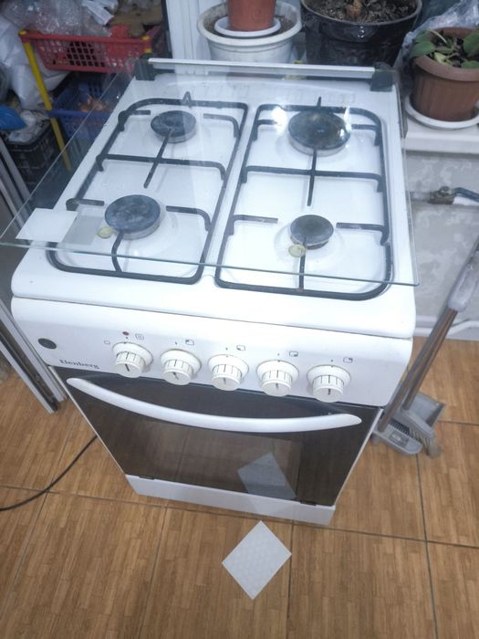 Газплита в отличном состоянии.