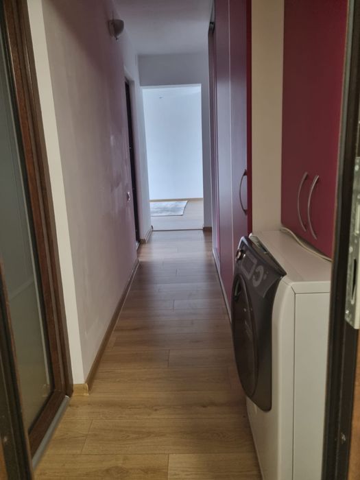 Apartament 3 camere decomandat-2 balcoane + boxa-Zona Casa de Cultura