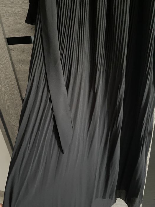 продам платье вечернее черное