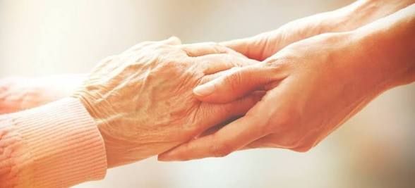 Îngrijire bătrână 65 ani