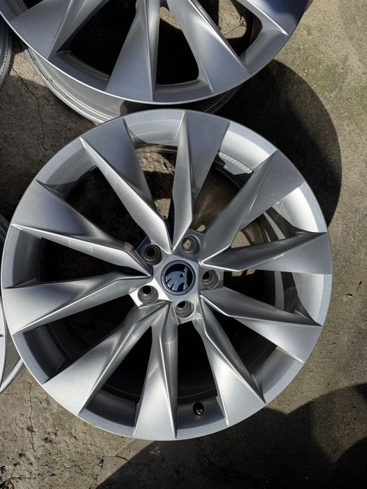 Jante Aliaj 19 5x112 Original Skoda Karoq Kodiaq Octavia Superb