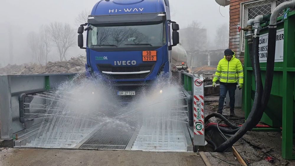 Spalator roti și sasiu camioane pentru santiere constructii