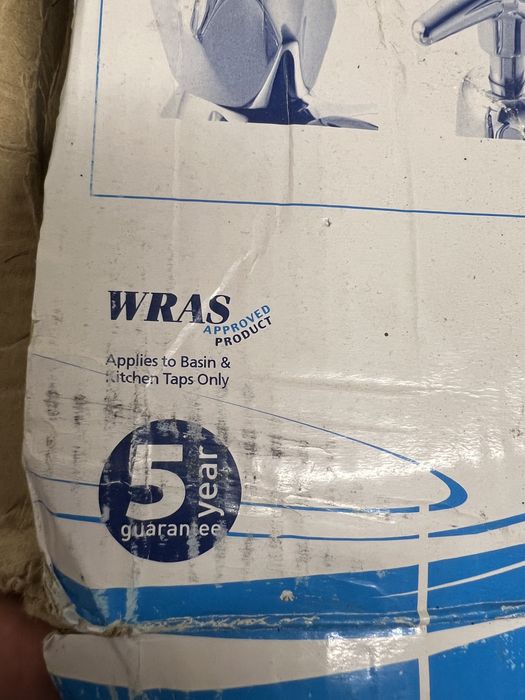 Смесител Топла и студена