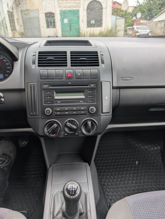 Vând vw Polo 1.4 benzină