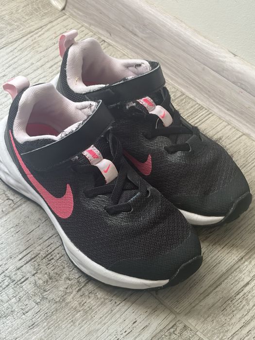 Маратонки Revolution 6, Nike 28 номер