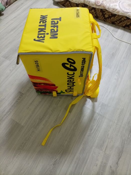 Продам сумку яндекс срочно