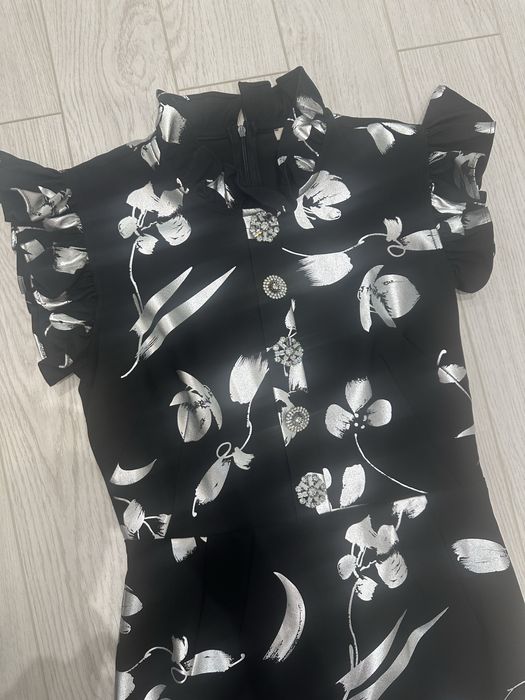 Платье нарядное женское