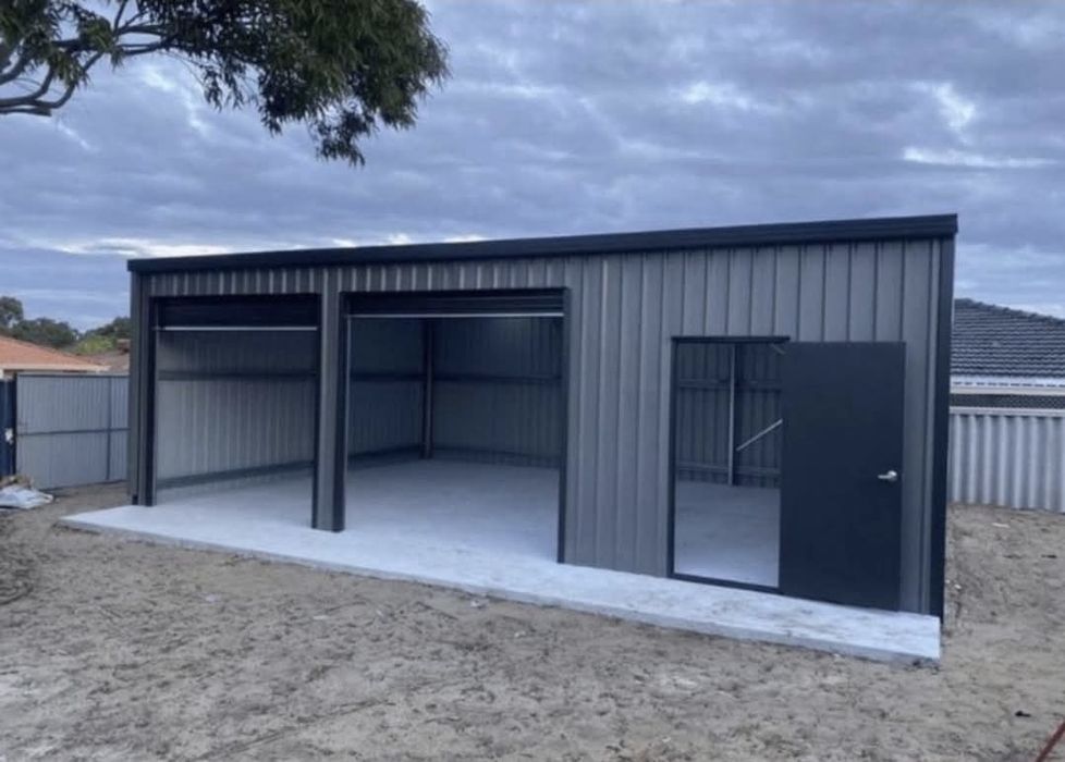 Vand și construiesc  o gama larga de hale sau structuri metalice  noi