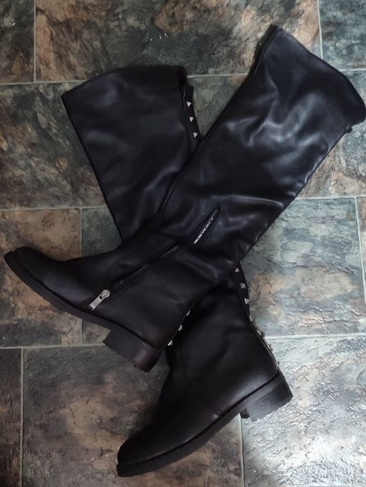 Продам обув по 2000