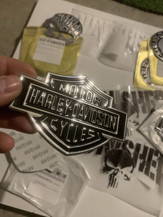 Метални емблеми и стикери Harley-Davidson (чисто нови)