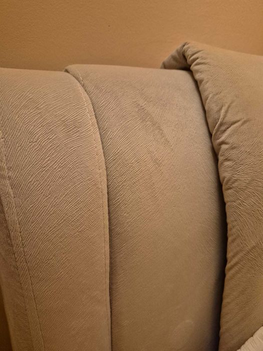 Pat dublu, suprafata de dormit 160x200 cm.