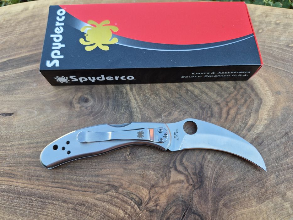 Сгъваем нож Spyderco Harpy C08 с метална дръжка