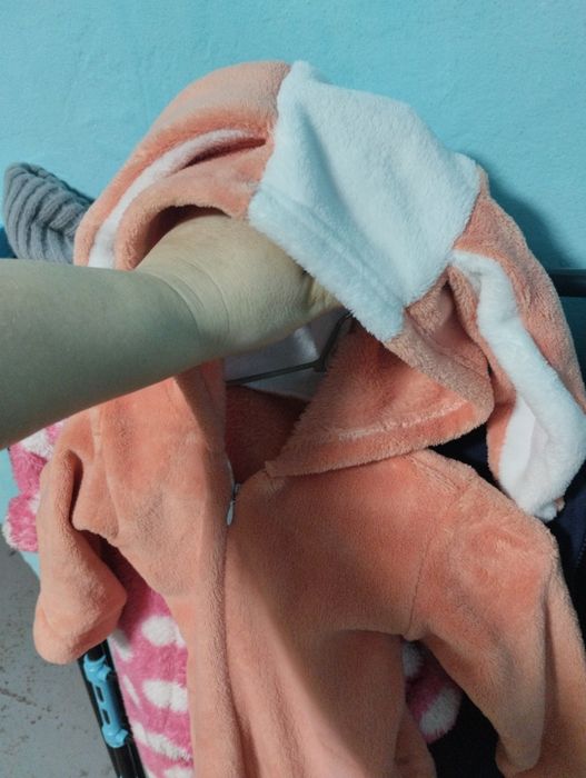 Продам теплые костюмы