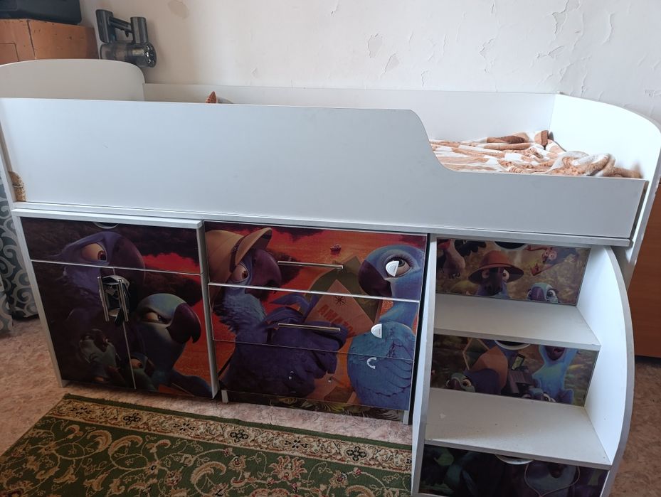 Детский кровать,шваф