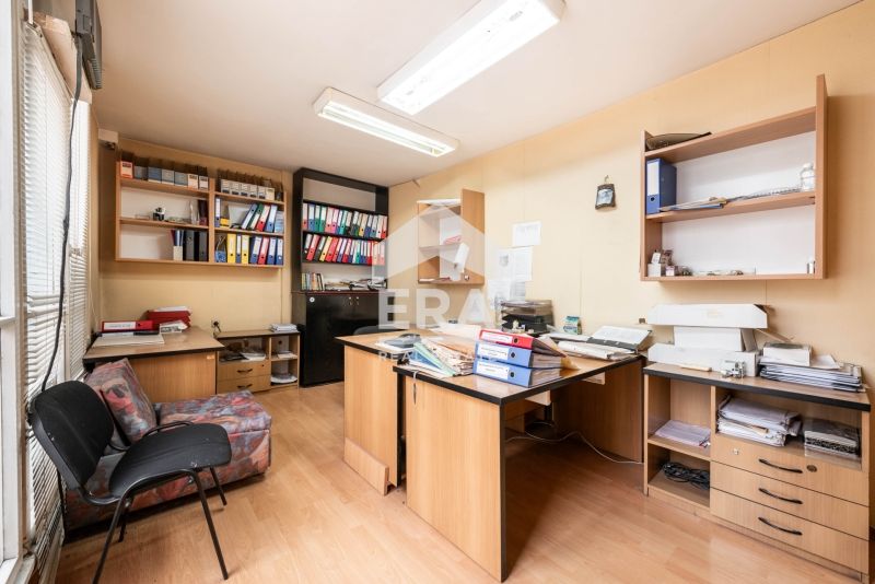 Продава се Офис в Варна, Чаталджа - 354 кв.м за 1314 €/кв.м - Снимка #6
