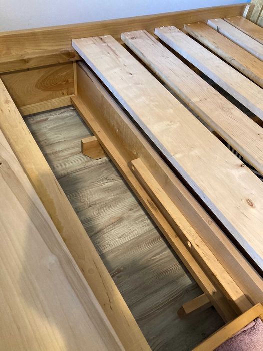 Pat lemn masiv de frasin tip casuta