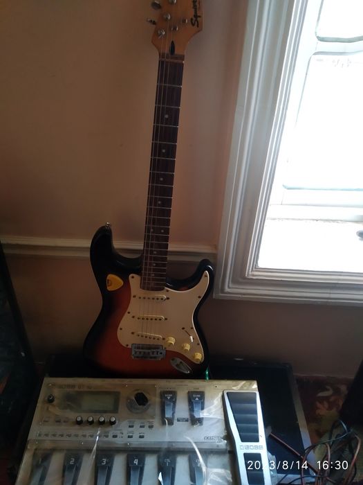 Продам электро Гитара