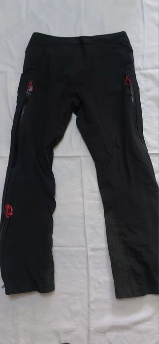 Suprapantaloni marca Ternua