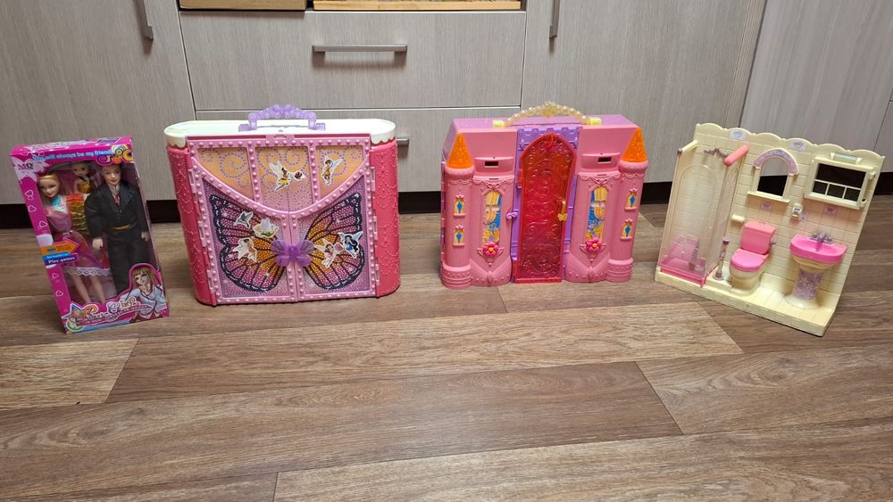 Барби и домики для Барби ( Mattel)