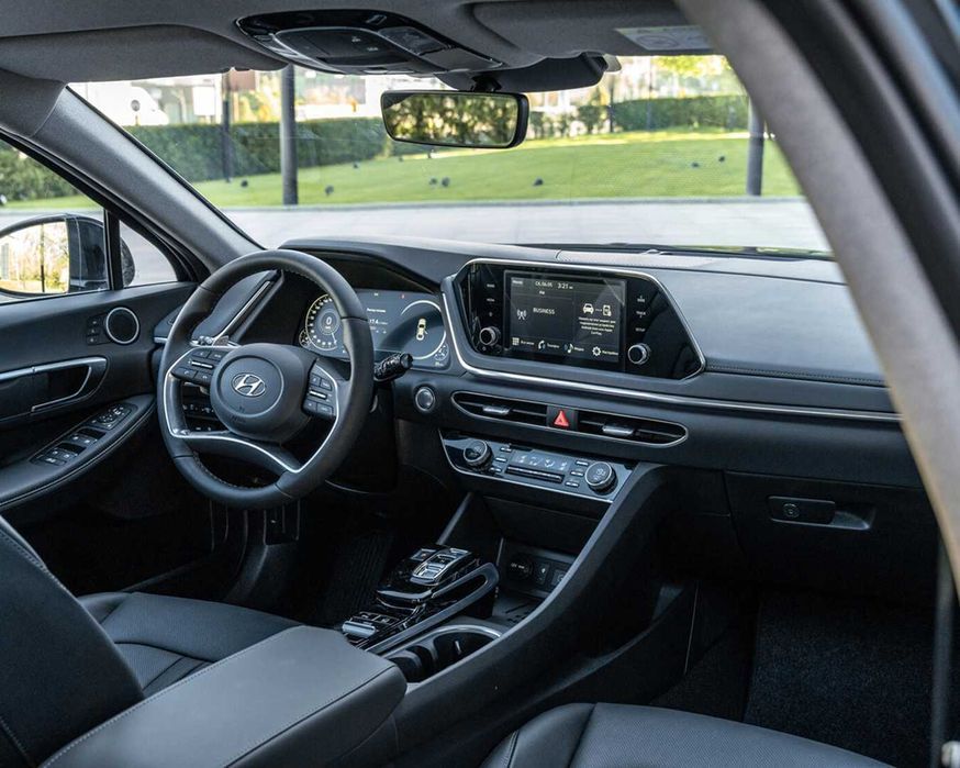 Hyundai Sonata в аренду БЕЗ ВОДИТЕЛЯ