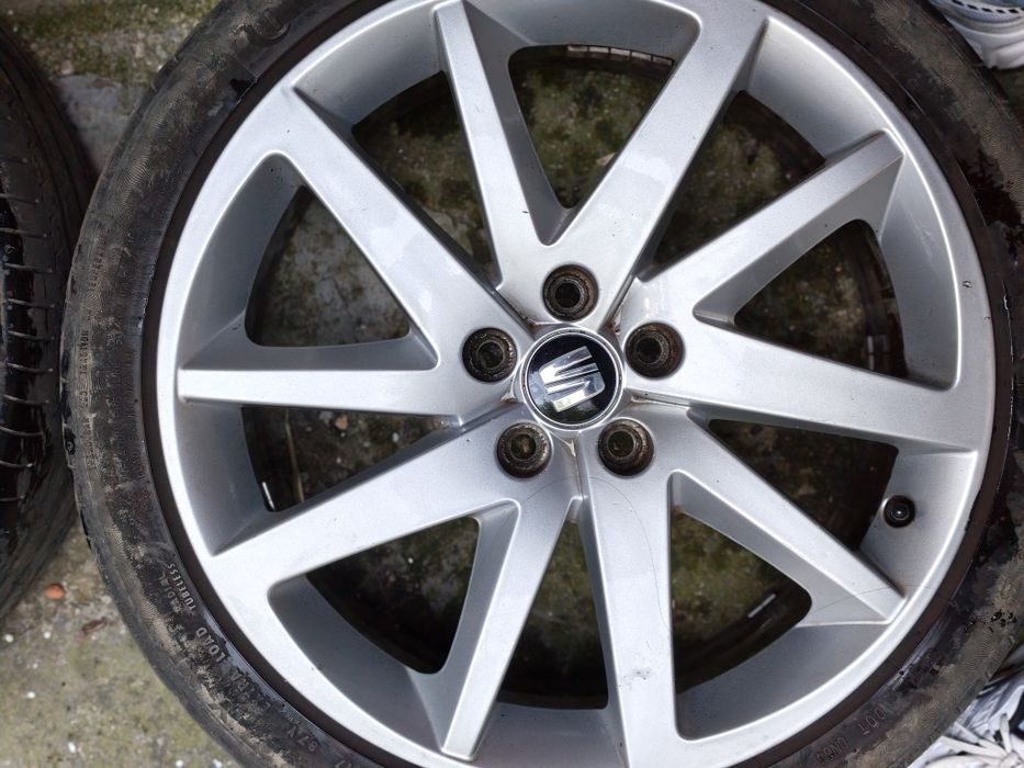 Vând jante originale Seat Ibiza FR  r17