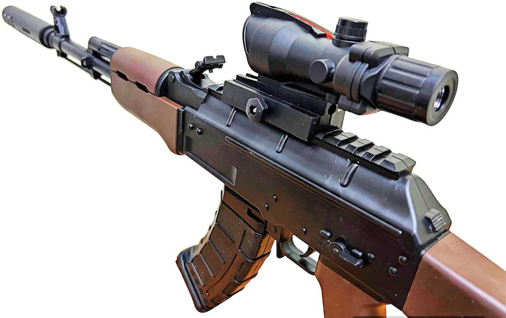 **"Маленькие Герои: Захватывающие Приключения с Arbizz M416!"**