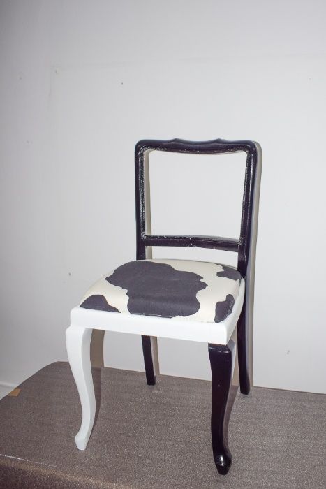 scaune arlechin alb-negru