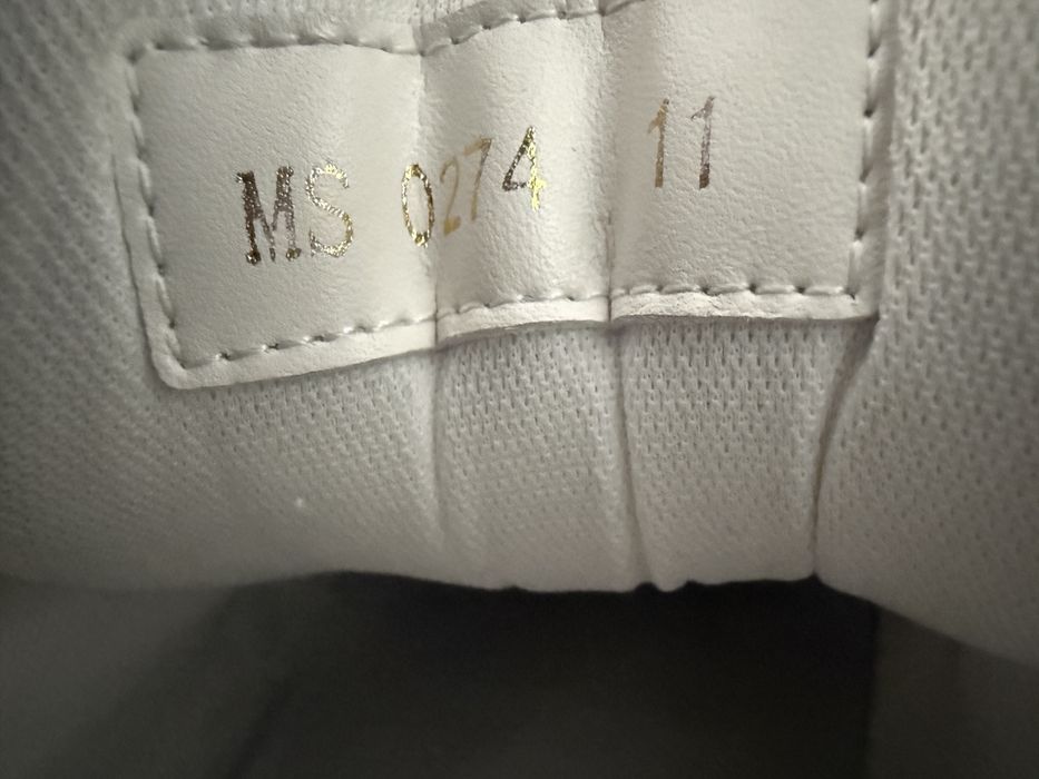 Adidasi louiv vuitton de firma LV bej