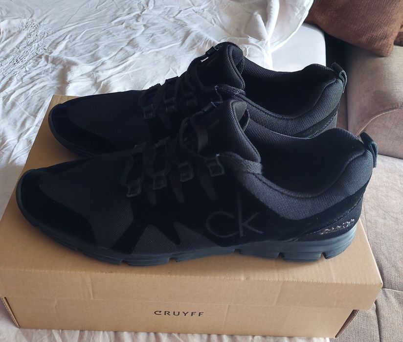 Calvin Clein сникърс