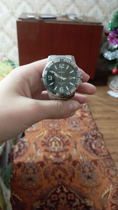 Срочно продам часы