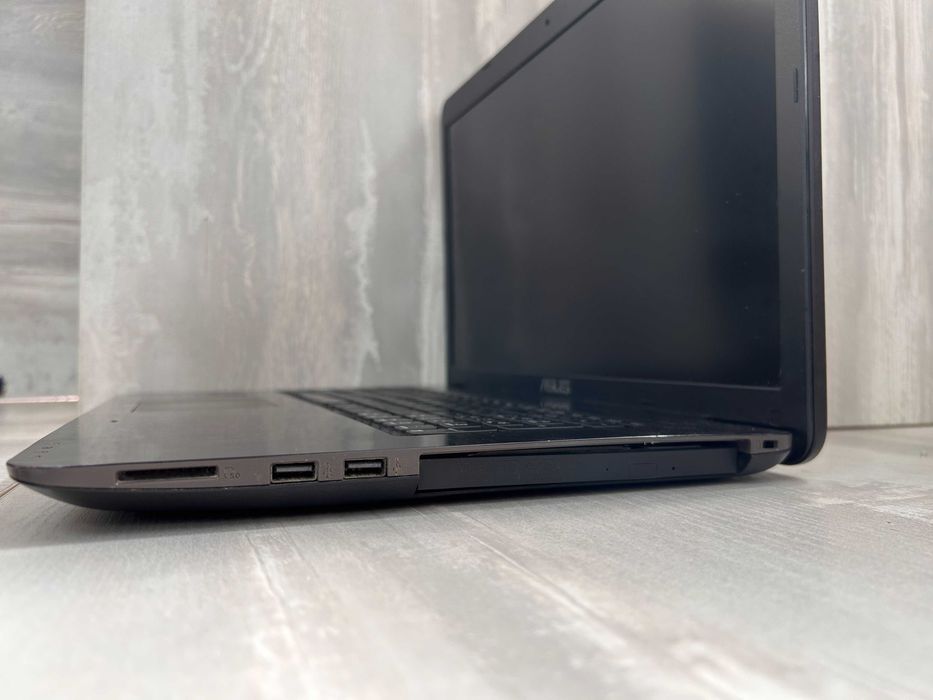 Прдается ноутбук ASUS X756U