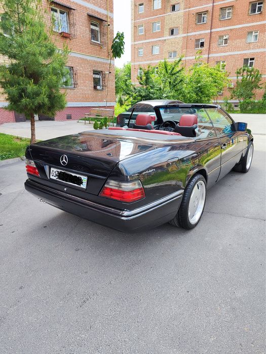 Mercedes- benz w-124 kabriolet Klip va roliklar uchun xizmatda