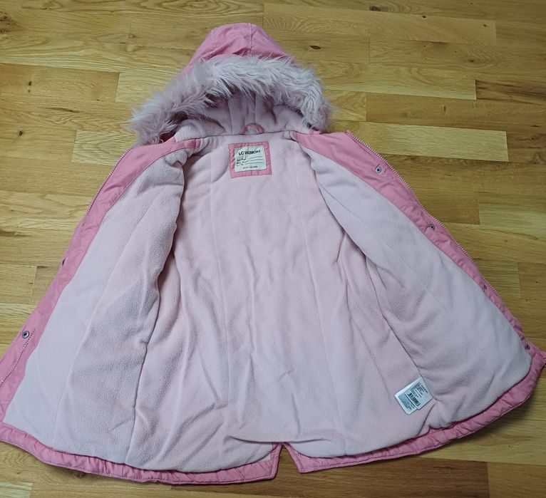 Vănnd geacă, mărimea 140-146, culoare roz. Preț 90 lei.