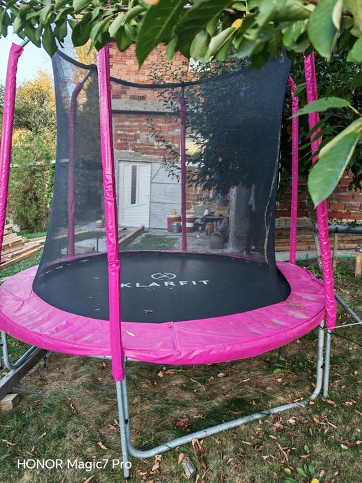 Продавам батут klarfit 2.5m