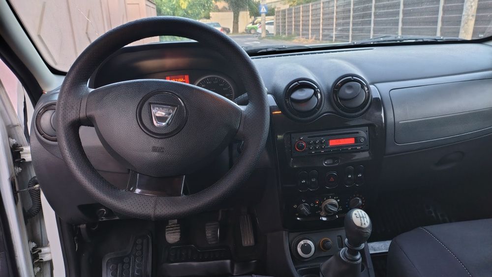 Vânzări Auto/Dacia Duster