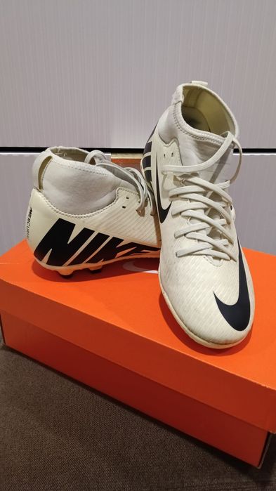 Nike Mercurial Superfly 9 Club nr 38 / 24 cm