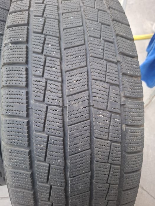Продам зимние шины 215/65/17