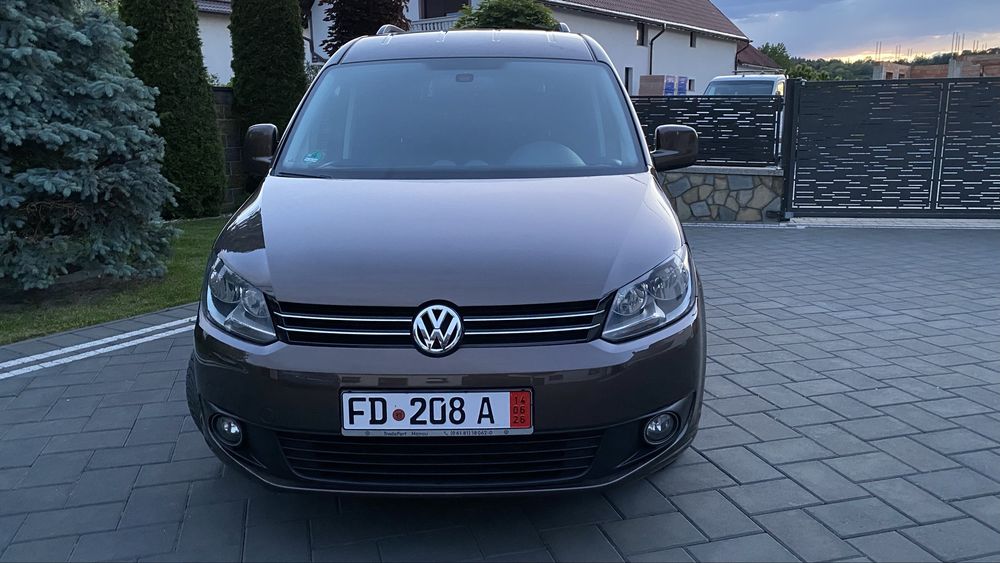 VW CADDY~LiFE-2 ,0 -Tdi~140-Cp-model-Edition 30-km reali-217 mii