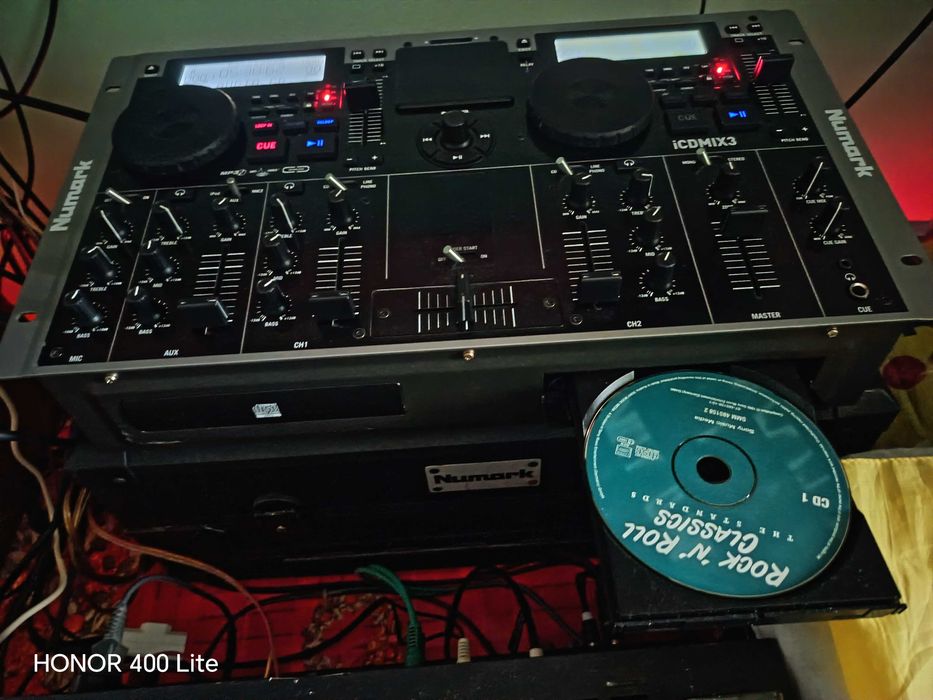 consola Numark pe cd si ipod