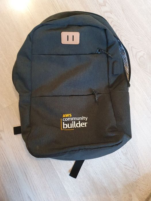 Раница тъмносива