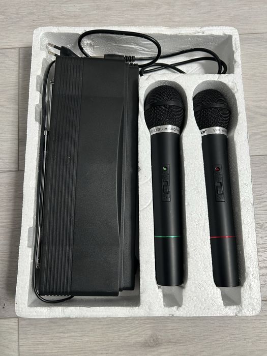 Set microfoane fara fir