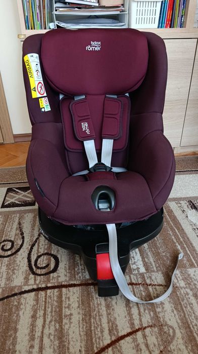 Britax Dualfix - столче за кола - 61-105 см - до 18 кг