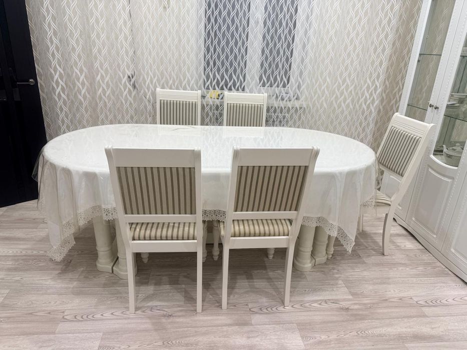 Продам комплект мебели