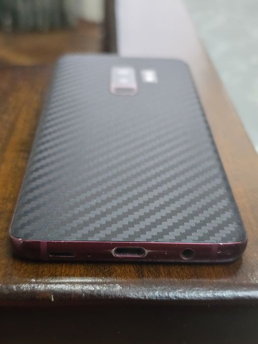 Продаётся телефон Samsung s9+
