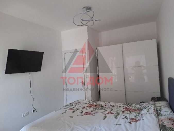 Дава се под наем Двустаен апартамент в Варна, Колхозен пазар - 65 кв.м за 612 € - Снимка #2