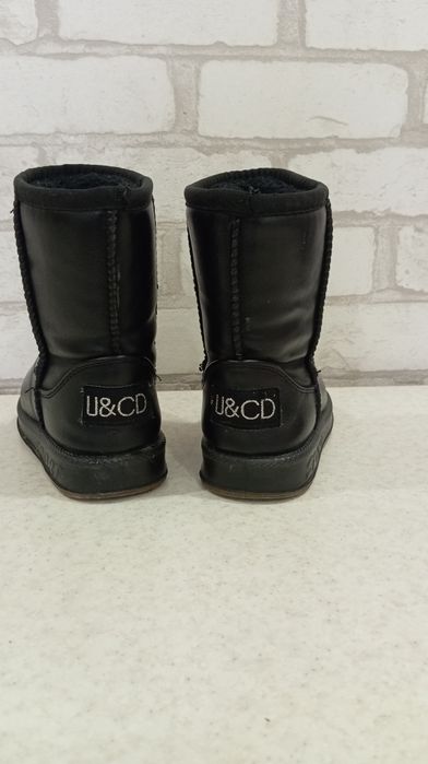 Продам детские зимние сапоги