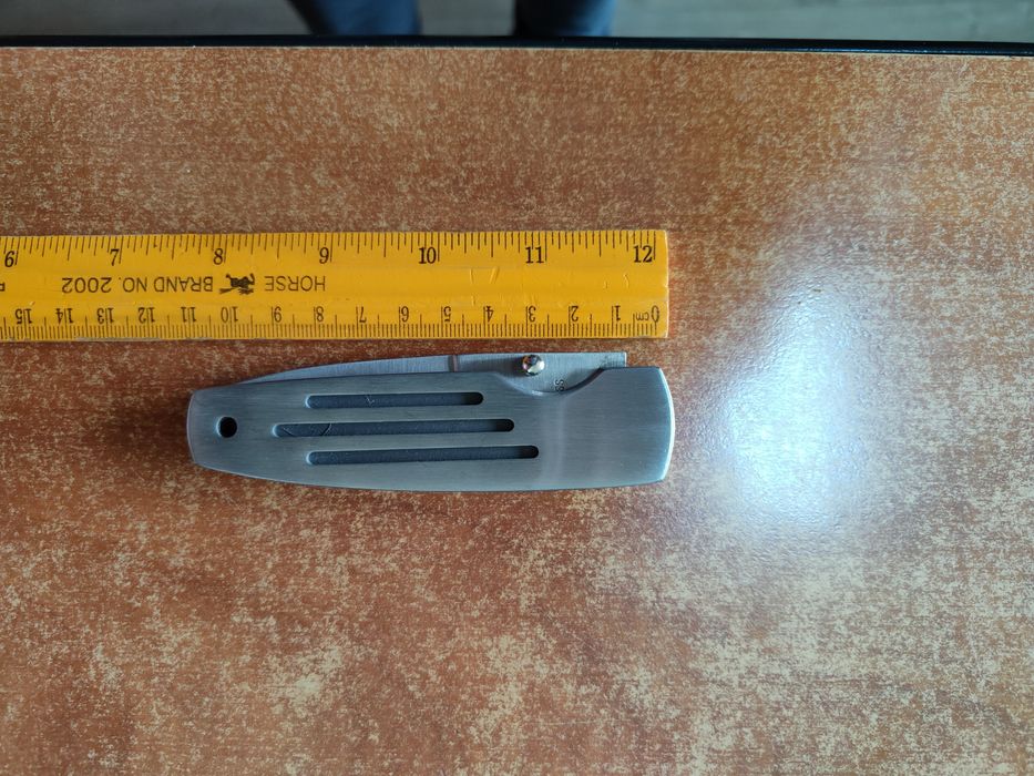 Briceag cutit camping